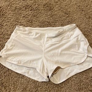 Lululemon White Speed Up Low-Rise Lined Short 2.5"